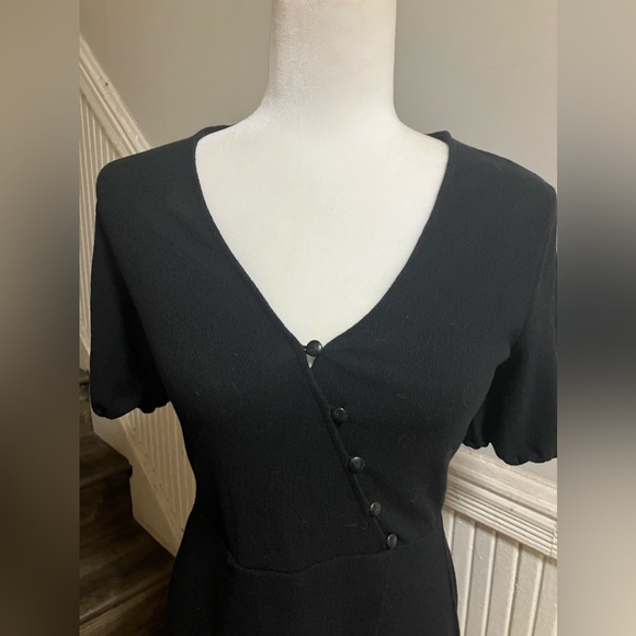 - Black Madewell Cross Front Button Dress. - Picture 9 of 9